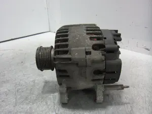 Foto de ALTERNADOR SKODA OCTAVIA COMBI (1Z5) 1.9 TDI (105 CV / 77 KW) referencia 06F903023C foto 6