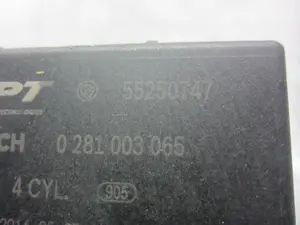 Foto de CAJA PRECALENTAMIENTO OPEL COMBO D 1.3 16V CDTI (95 CV / 70 KW) referencia 55250747 foto 6