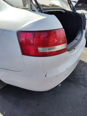 Foto de PILOTO TRASERO IZQUIERDO AUDI A6 BERLINA (4F2) 2.0 TDI (140 CV / 103 KW) referencia 4F5945095N foto 2