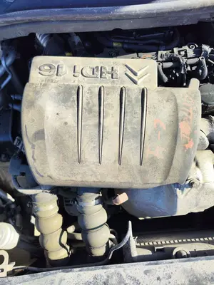 Foto de TAPA MOTOR CITROEN C4 BERLINA 1.6 16V HDi (90 CV / 66 KW)