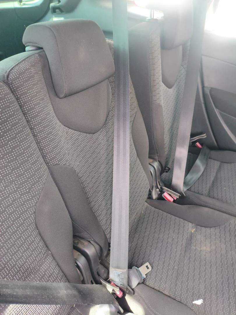 Foto de CINTURON SEGURIDAD TRASERO CENTRAL PEUGEOT 308 SW 2.0 16V HDi FAP CAT (RHR / DW10BTED4) (136 CV / 100 KW)