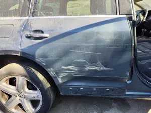 Foto de PUERTA TRASERA DERECHA VOLKSWAGEN TOUAREG (7L6) 4.2 V8 32V FSI (350 CV / 257 KW) foto 2