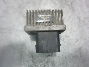 Foto de CAJA PRECALENTAMIENTO NISSAN CABSTAR E 3.0 Diesel (120 CV / 88 KW) referencia 9640469680 foto 12