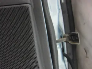Foto de CERRADURA CAPO MERCEDES-BENZ CLK (BM 209) CABRIO 3.2 V6 18V CAT (218 CV / 160 KW) foto 2
