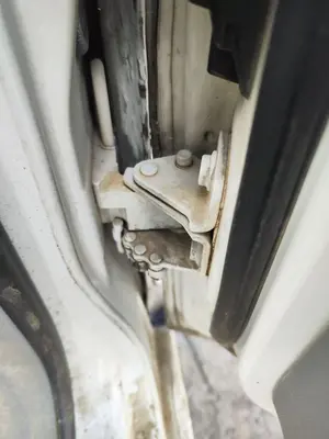 Foto de RETENEDOR PUERTA VOLKSWAGEN CADDY (2K)(02.2004) 1.9 TDI (BSU) (75 CV / 55 KW)