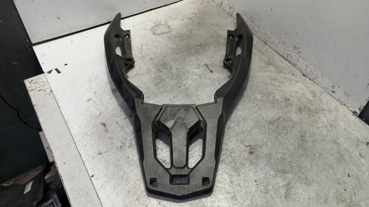 Foto de SOPORTE PORTAMALETAS HONDA FORZA NSS 125 125 cm3 - 11 kW (15 CV / 11 KW)