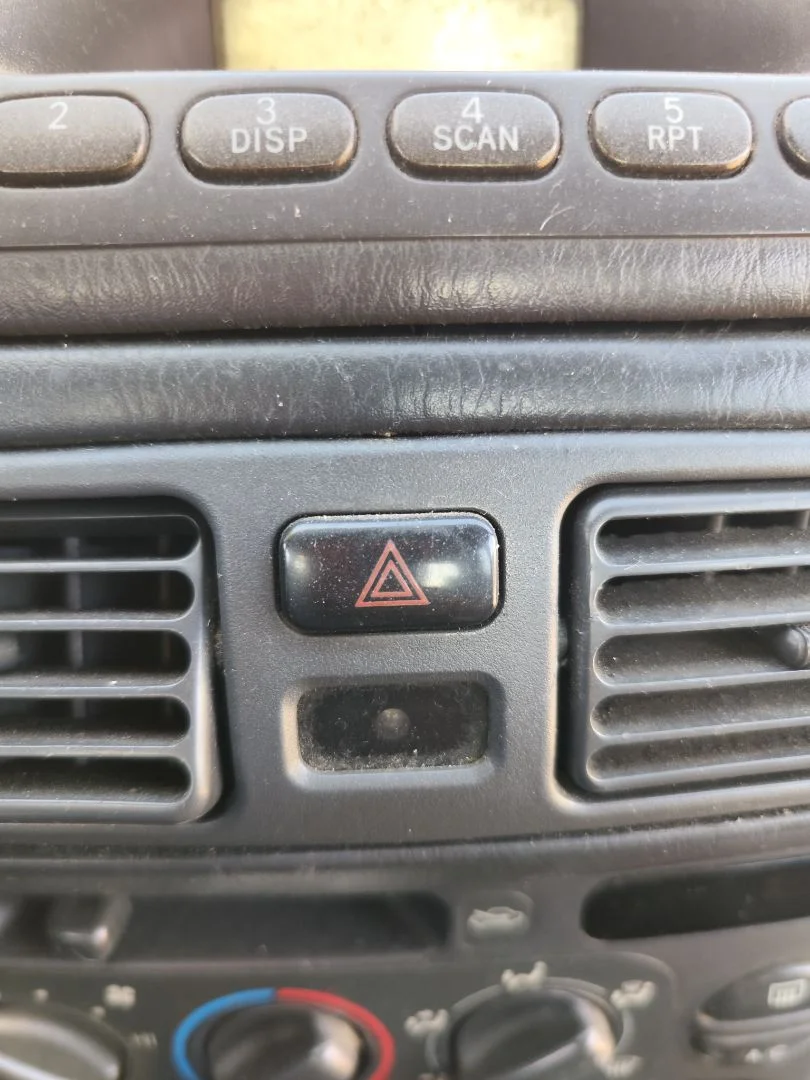 Foto de WARNING TOYOTA COROLLA (E11) 2.0 Turbodiesel CAT (90 CV / 66 KW)