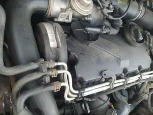 Foto de MOTOR COMPLETO VOLKSWAGEN GOLF PLUS V (5M1) 1.9 TDI (105 CV / 77 KW) referencia BKC foto 3