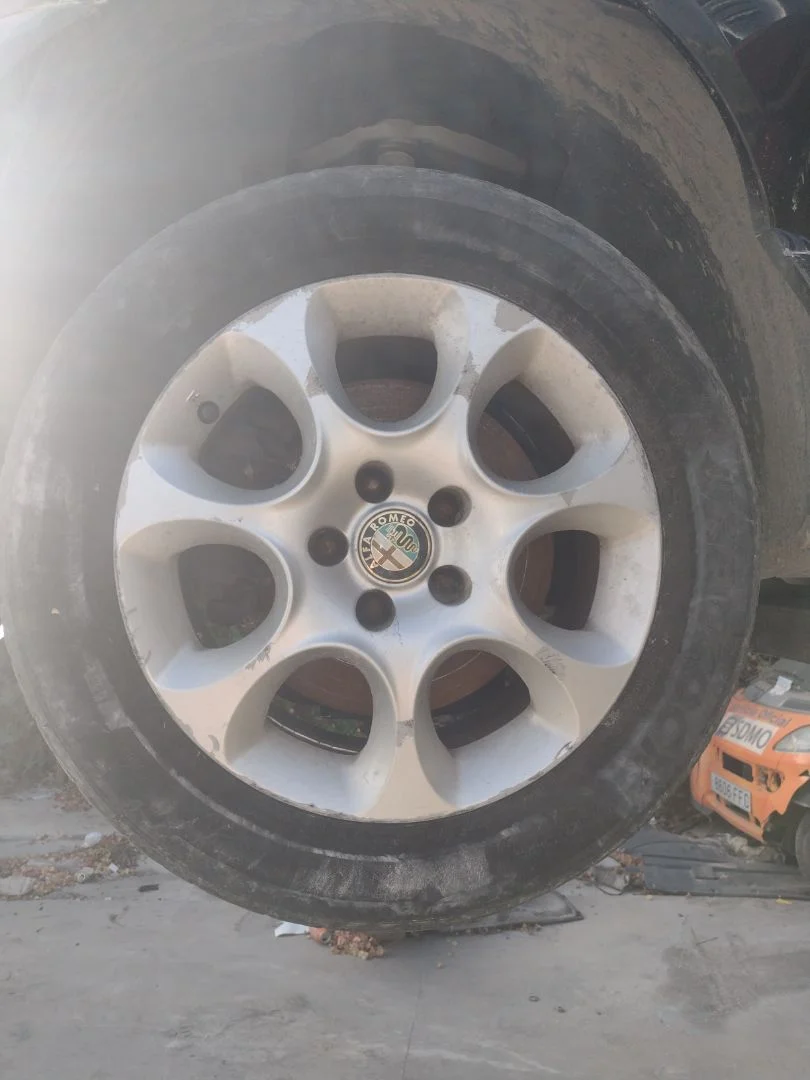 Foto de LLANTA ALFA ROMEO 159 (140) 1.9 JTD (M) 16V CAT (150 CV / 110 KW) referencia R16