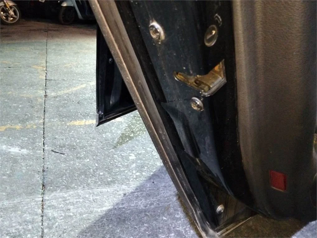 Foto de CERRADURA PUERTA TRASERA IZQUIERDA AUDI ALLROAD QUATTRO QUATTRO (4B5)