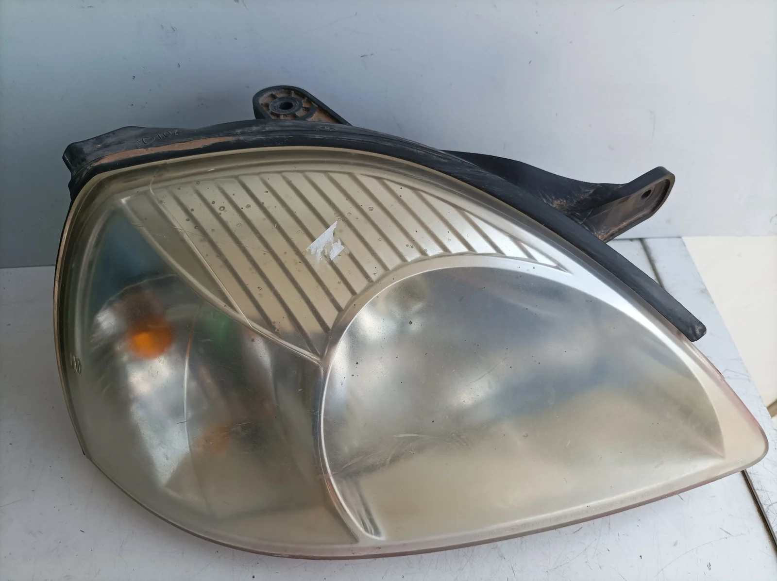 Foto de FARO DERECHO KIA RIO (BC) referencia 2357NA