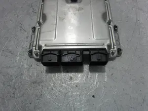 Foto de CENTRALITA MOTOR UCE CITROEN C5 BERLINA referencia 9652183880