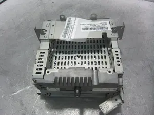 Foto de SISTEMA AUDIO / RADIO CD MAZDA 6 BERLINA (GG) 2.0 Diesel CAT (136 CV / 100 KW) referencia FF011068B foto 5