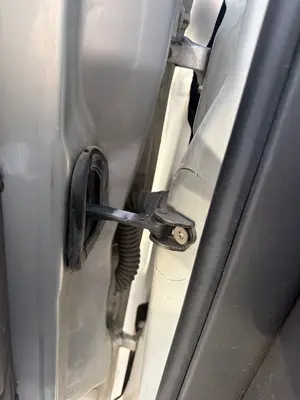 Foto de RETENEDOR PUERTA FORD FOCUS BERLINA (CAK)
