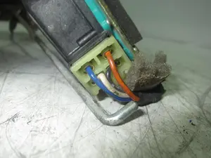 Foto de CERRADURA PUERTA TRASERA IZQUIERDA CHEVROLET MATIZ 0.8 CAT (52 CV / 38 KW) foto 5