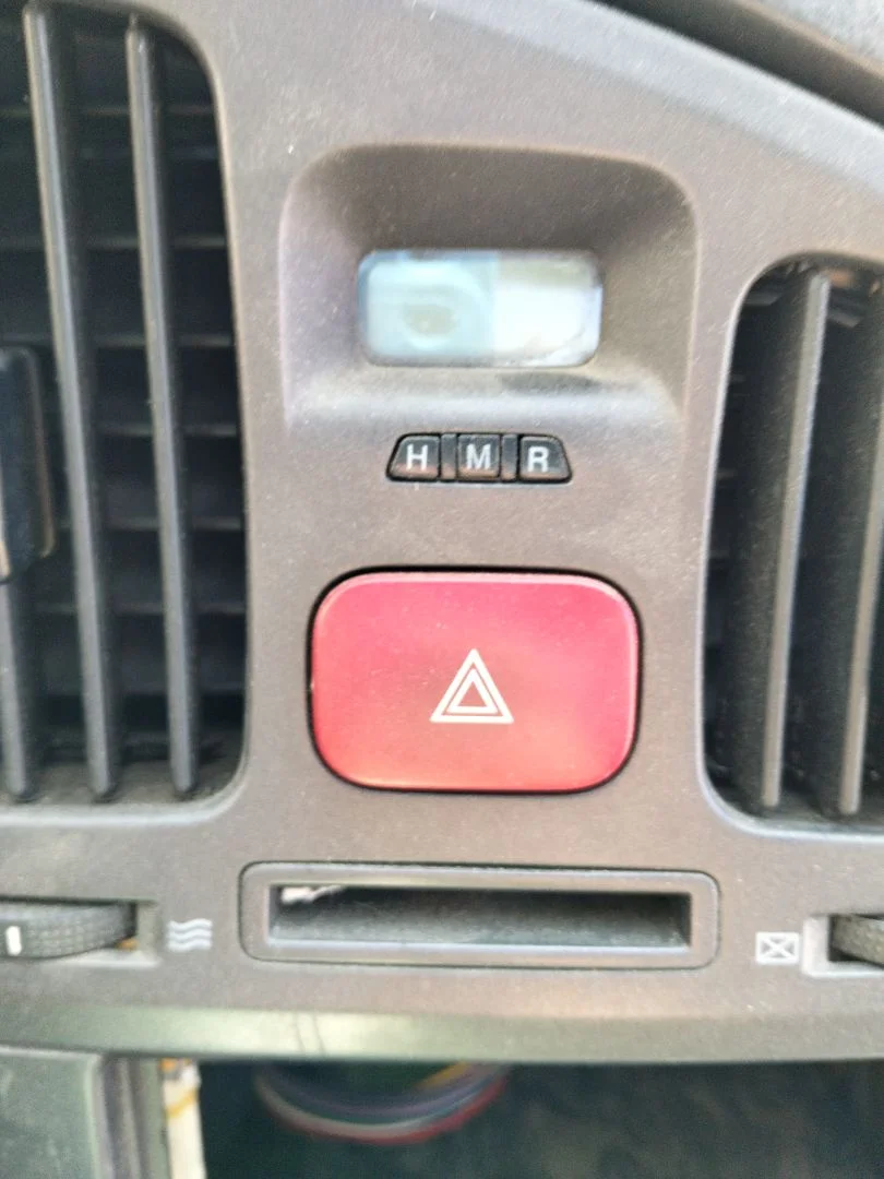 Foto de WARNING HYUNDAI ELANTRA (XD) 2.0 CRDi CAT (113 CV / 83 KW)
