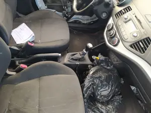 Foto de ENGANCHE CINTURON DELANTERO IZQUIERDO KIA PICANTO (TA) 1.0 CAT (65 CV / 48 KW) referencia 88830G6000