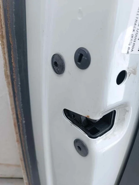 Foto de CERRADURA PUERTA TRASERA IZQUIERDA VOLKSWAGEN GOLF VII (5G1/BE1) 2.0 TDI (184 CV / 135 KW)