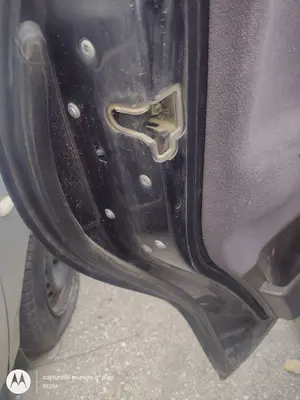 Foto de CERRADURA PUERTA TRASERA IZQUIERDA MERCEDES-BENZ CLASE A (BM 168) 1.6 CAT (102 CV / 75 KW)