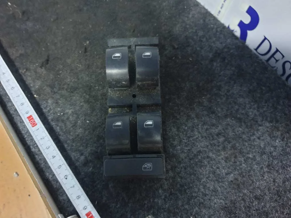 Foto de MANDO ELEVALUNAS DELANTERO IZQUIERDO AUDI A6 BERLINA (4B2) referencia 4B0959851B