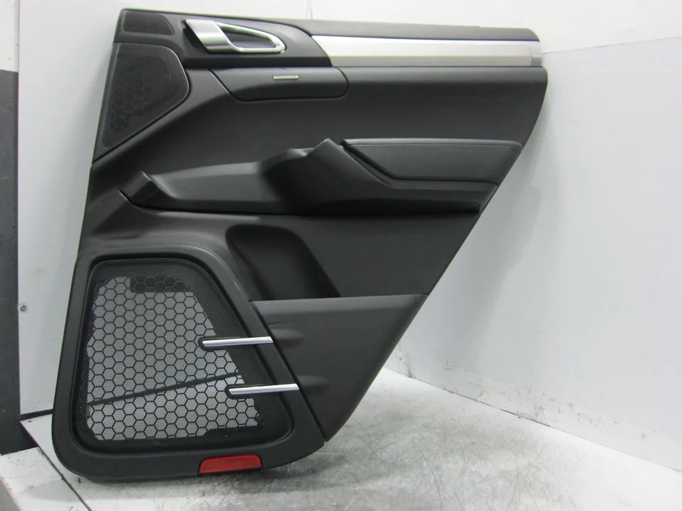 Foto de GUARNECIDO PUERTA TRASERA DERECHA PORSCHE CAYENNE (TIPO 92A) referencia 7P5867212