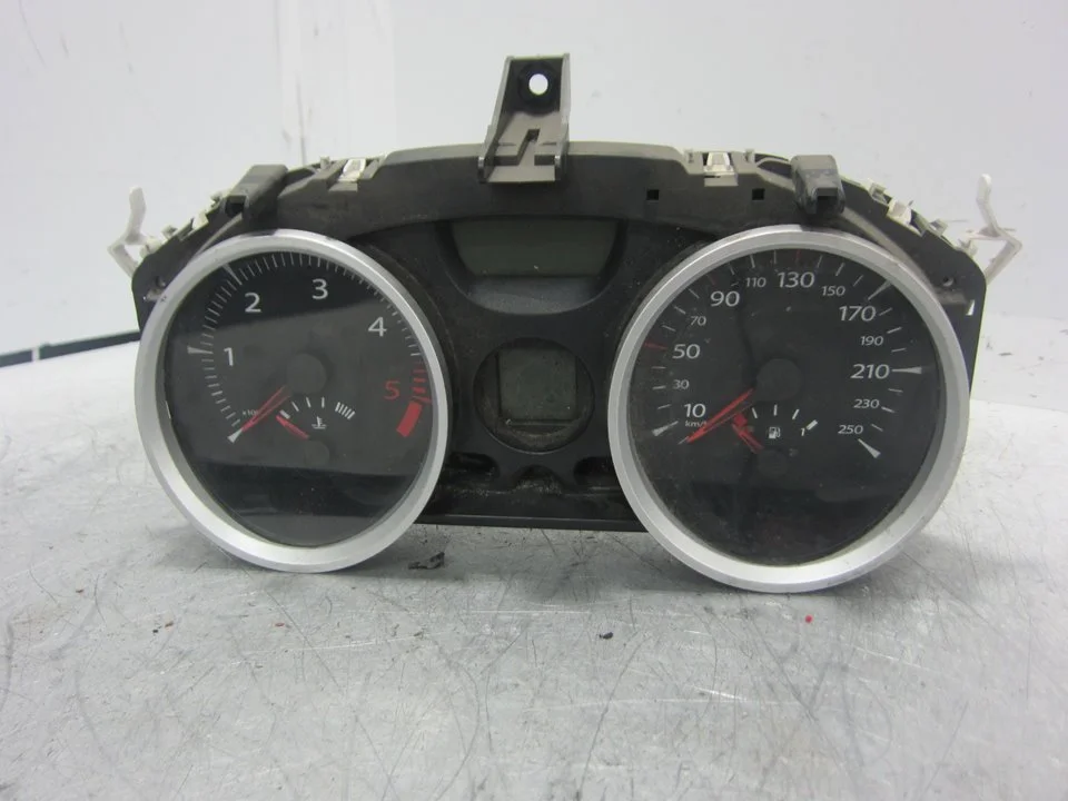 Foto de CUADRO INSTRUMENTOS RENAULT MEGANE II BERLINA 5P 1.5 dCi Diesel (82 CV / 60 KW) referencia 8200408798