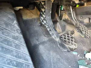 Foto de PEDAL EMBRAGUE AUDI A3 (8L) 1.6  (102 CV / 75 KW)