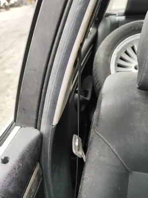Foto de CINTURON SEGURIDAD DELANTERO DERECHO BMW SERIE 5 BERLINA (E39) 3.0 24V Turbodiesel CAT (193 CV / 142 KW)