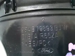 Foto de REJILLA AIREADORA FORD FOCUS BERLINA (CAK) 2.0 16V CAT (131 CV / 96 KW) referencia 98AB19893 foto 2