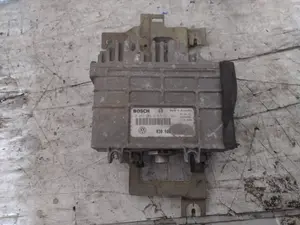 Foto de CENTRALITA MOTOR UCE VOLKSWAGEN POLO III (6N1) 1.4  (60 CV / 44 KW) referencia 030906027AB