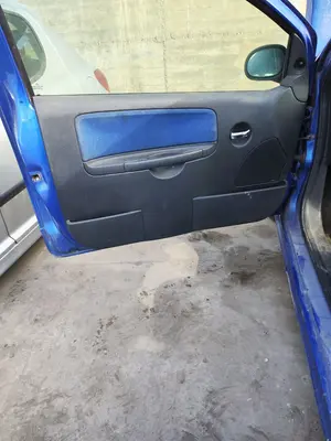 Foto de GUARNECIDO PUERTA DELANTERA IZQUIERDA CITROEN C2 1.1  (60 CV / 44 KW)