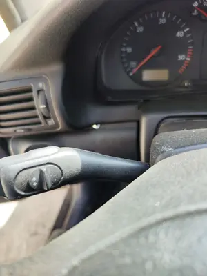 Foto de MANDO INTERMITENTES VOLKSWAGEN PASSAT VARIANT (3B5) 1.9 TDI (110 CV / 81 KW)