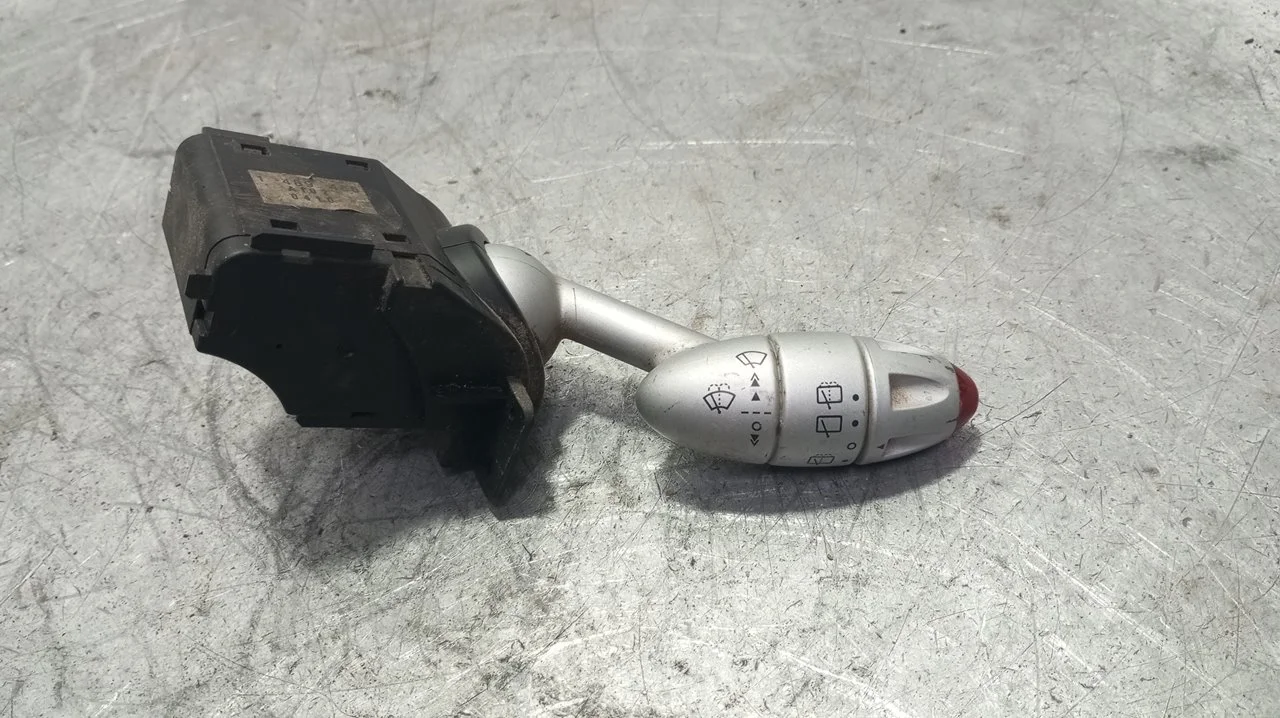 Foto de MANDO LIMPIA MINI MINI (R50,R53) 1.6 16V CAT (90 CV / 66 KW) referencia 1489485