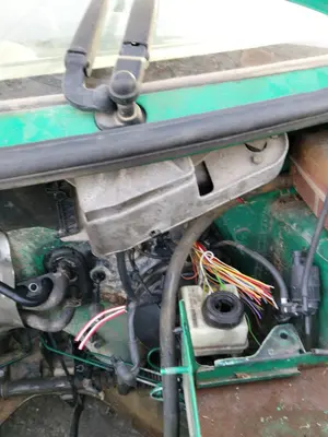 Foto de MOTOR LIMPIA DELANTERO RENAULT TWINGO I (C06) 1.2  (58 CV / 43 KW)
