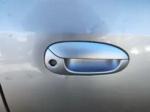 Foto de MANETA EXTERIOR DELANTERA DERECHA KIA CARENS (RS) 1.8 16V CAT (126 CV / 93 KW)