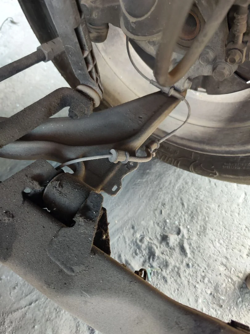 Foto de BRAZO SUSPENSION DELANTERO IZQUIERDO CHEVROLET CRUZE 2.0 Diesel CAT (163 CV / 120 KW)