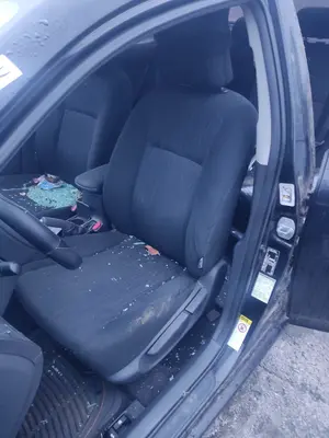 Foto de ASIENTO DELANTERO IZQUIERDO TOYOTA COROLLA (E15) 1.4 Turbodiesel CAT (90 CV / 66 KW) referencia 7120012L30B5