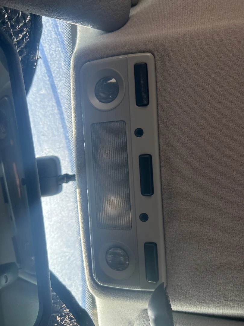 Foto de LUZ INTERIOR BMW SERIE 5 TOURING (E39) 2.0 24V (150 CV / 110 KW)