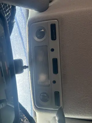 Foto de LUZ INTERIOR BMW SERIE 5 TOURING (E39) 2.0 24V (150 CV / 110 KW)