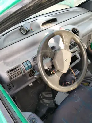 Foto de SALPICADERO RENAULT TWINGO I (C06) 1.2  (58 CV / 43 KW)