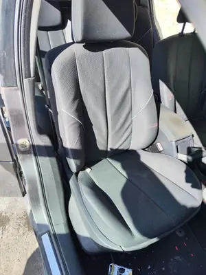 Foto de ASIENTO DELANTERO DERECHO RENAULT MEGANE II BERLINA 5P 1.5 dCi Diesel (101 CV / 74 KW) foto 2