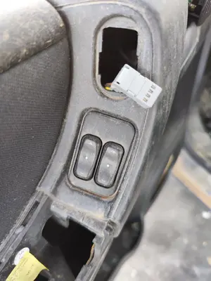 Foto de MANDO ELEVALUNAS DELANTERO IZQUIERDO OPEL ZAFIRA A 1.6 16V (101 CV / 74 KW)