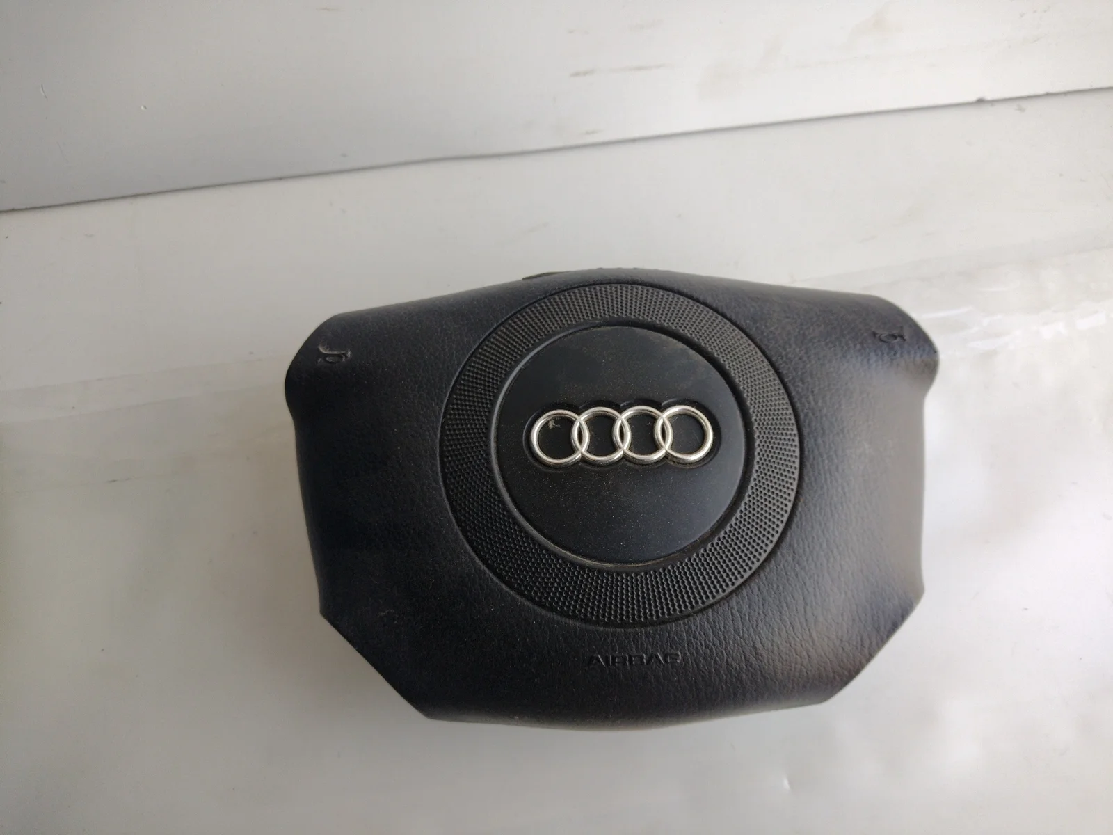 Foto de AIRBAG DELANTERO IZQUIERDO AUDI A6 AVANT (4B5) 2.5 V6 24V TDI (150 CV / 110 KW) referencia 4B0880201AH01C