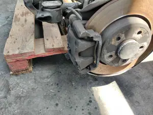 Foto de PINZA DE FRENO TRASERA DERECHA AUDI A5 COUPE (F53) 2.0 16V TDI (190 CV / 140 KW) foto 3