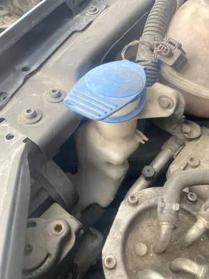 Foto de DEPOSITO LIMPIA VOLKSWAGEN PASSAT BERLINA (3C2) 2.0 TDI (140 CV / 103 KW) referencia 3C0955453P