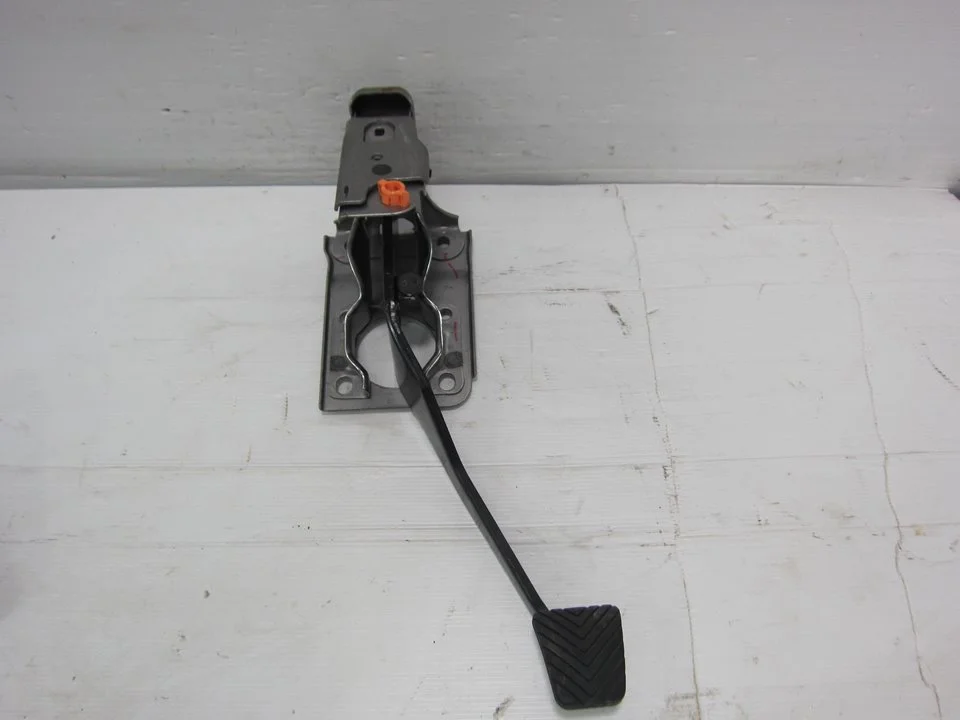 Foto de PEDAL FRENO MITSUBISHI ASX (GA0W) 1.6 CAT (117 CV / 86 KW)