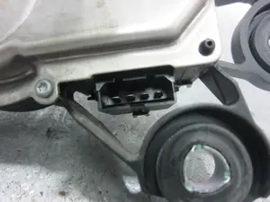 Foto de MOTOR LIMPIA TRASERO SEAT IBIZA BERLINA (6J5) 1.6 TDI (105 CV / 77 KW) referencia 6J4955711A foto 3