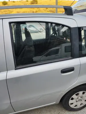 Foto de LUNA TRASERA IZQUIERDA FIAT II PANDA (169) 1.2 CAT (60 CV / 44 KW)