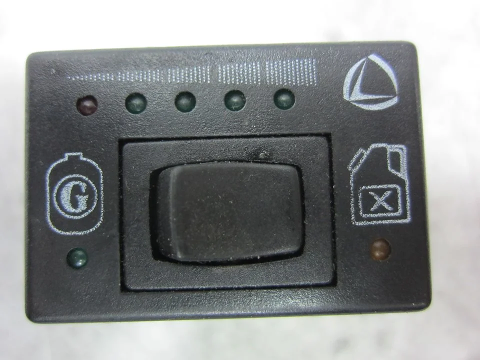 Foto de INTERRUPTOR OPEL ASTRA F BERLINA 1.6 CAT (101 CV / 74 KW) referencia 425029000