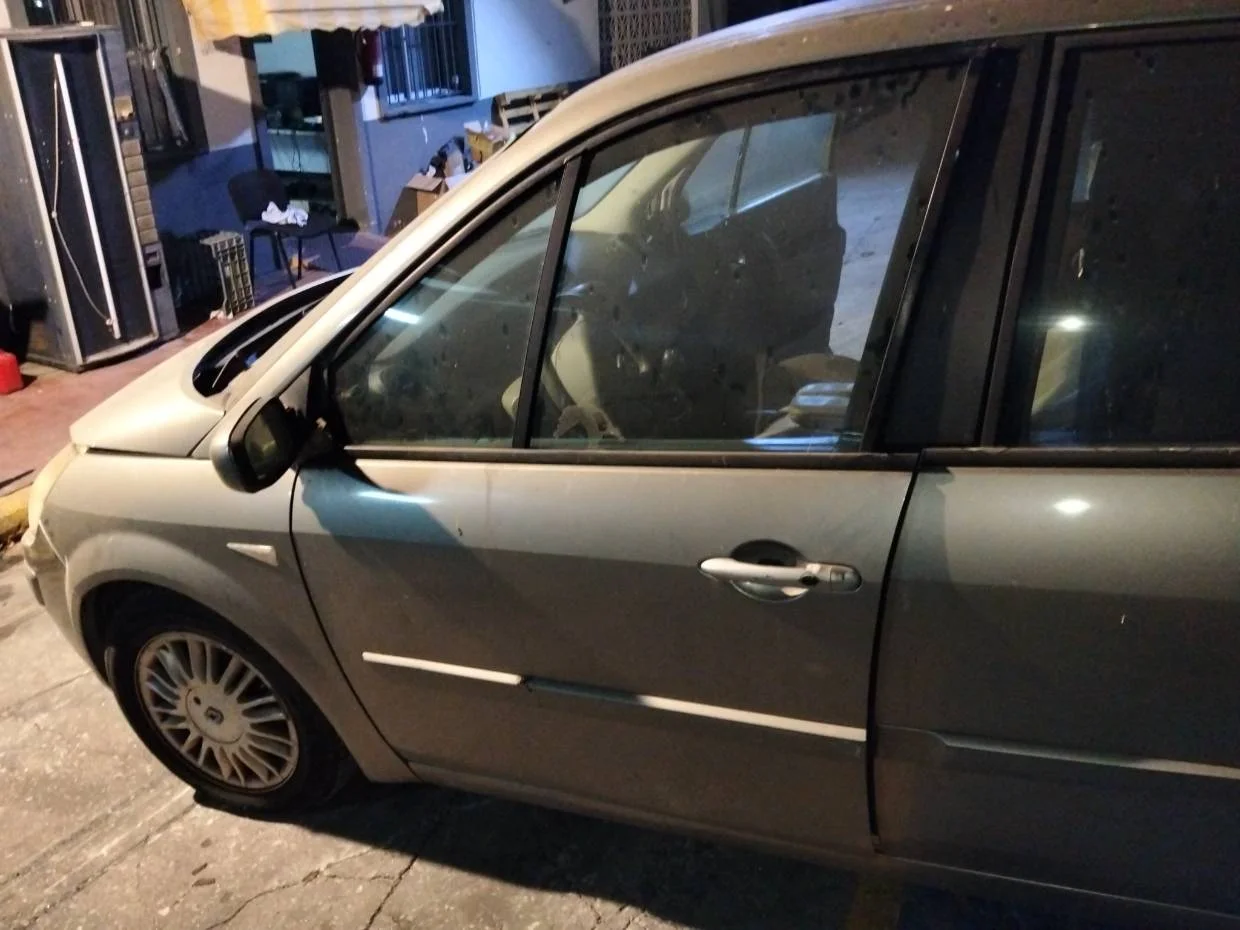 Foto de PUERTA DELANTERA IZQUIERDA RENAULT SCENIC II (JM)